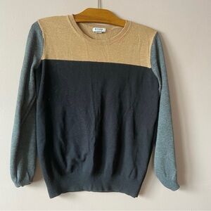 ✨3/$30✨ Old Navy Women’s Neutral Coloured Long Sleeved Top